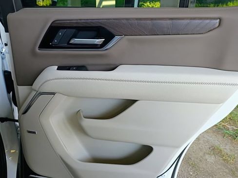 Used 2025 GMC Yukon Denali w/ LPO, Floor Liner Package RWD image 52