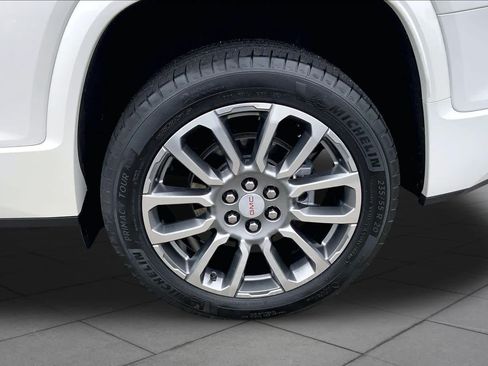 Used 2023 GMC Acadia Denali w/ Denali Technology Package AWD/4WD image 11