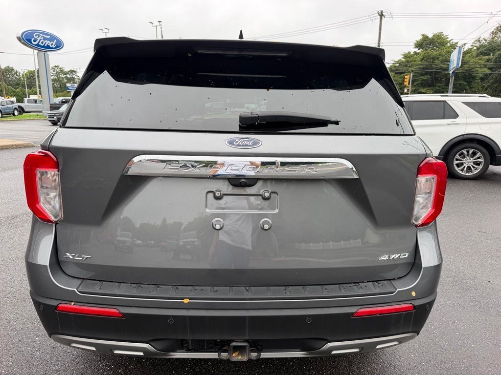 Certified 2023 Ford Explorer XLT w/ Equipment Group 202A AWD/4WD image 5