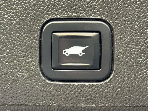 Used 2014 Cadillac SRX Luxury w/ Driver Awareness Package image 8