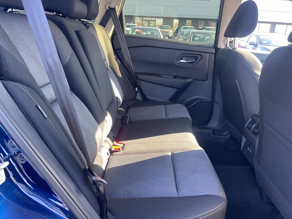 Used 2026 Nissan Rogue SV AWD/4WD image 15