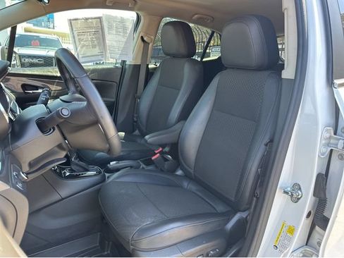Certified 2021 Buick Encore Preferred FWD image 7