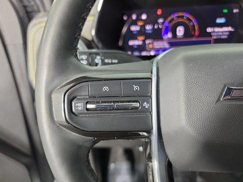Used 2024 Chevrolet Colorado ZR2 w/ ZR2 Convenience Package III AWD/4WD image 15