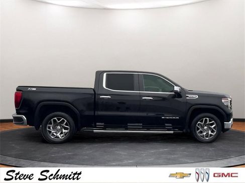 Certified 2022 GMC Sierra 1500 SLT w/ SLT Premium Package image 10