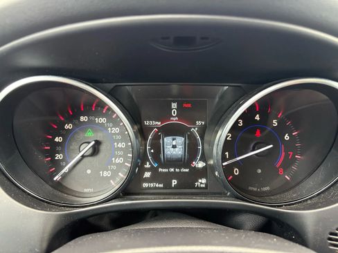 Used 2017 Jaguar F-PACE R-Sport image 22