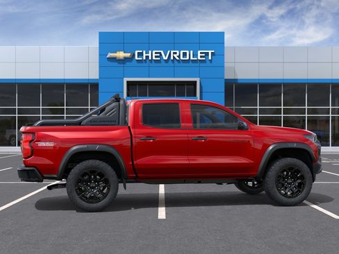 New 2026 Chevrolet Colorado Trail Boss w/ Midnight Edition AWD/4WD image 6