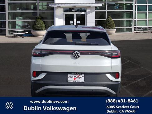 Certified 2023 Volkswagen ID.4 Pro S Plus image 5