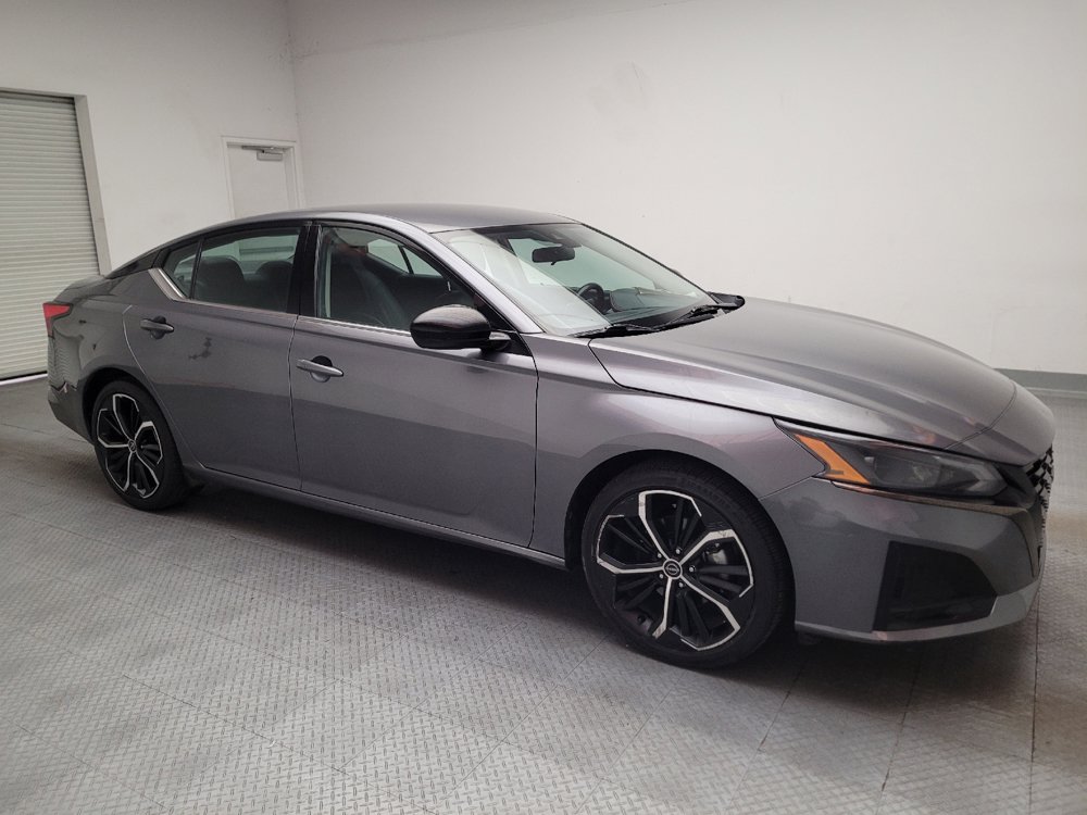 Used 2024 Nissan Altima 2.5 SR FWD image 11