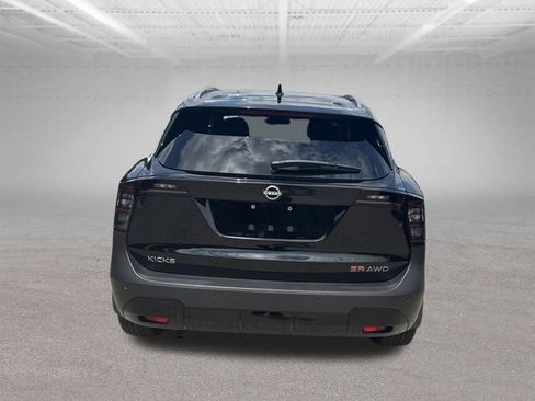 Used 2025 Nissan Kicks SR AWD/4WD image 4