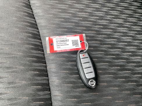 Used 2018 Nissan Rogue SV w/ Premium Package image 30