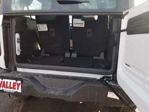 New 2025 Ford Bronco 2-Door image 6