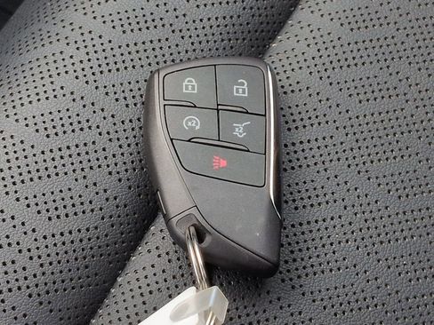 Used 2026 Chevrolet Equinox LT w/ Convenience Package II FWD image 29