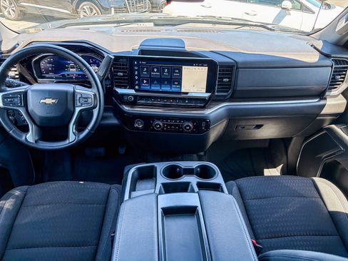 Used 2023 Chevrolet Silverado 1500 LT AWD/4WD image 11