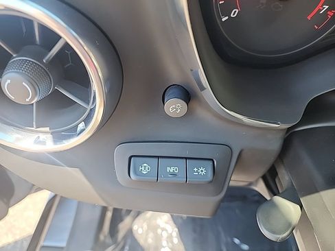 Used 2019 Chevrolet Camaro ZL1 RWD image 14