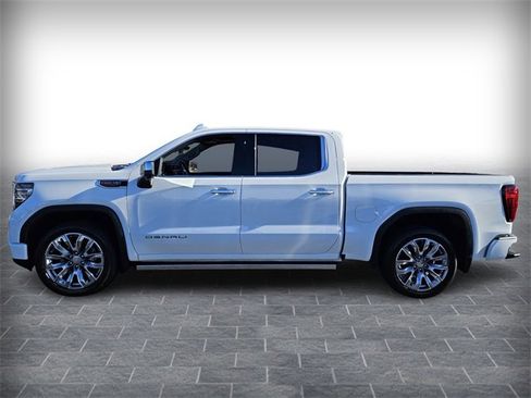 Used 2023 GMC Sierra 1500 Denali image 4