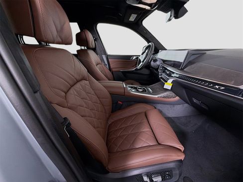 New 2026 BMW X7 xDrive40i w/ Executive Package image 32