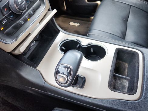 Used 2014 Jeep Grand Cherokee Limited image 25