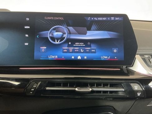 Certified 2025 BMW X1 xDrive28i w/ Technology Package image 10