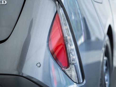 Used 2022 Toyota Prius Prime Limited image 8