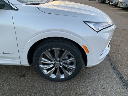 New 2026 Buick Envista Avenir image 2