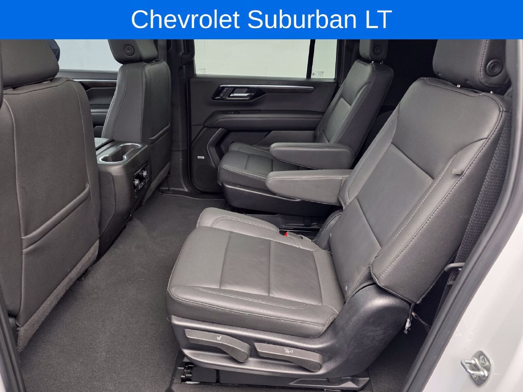 Used 2025 Chevrolet Suburban LT w/ Comfort Package RWD image 14