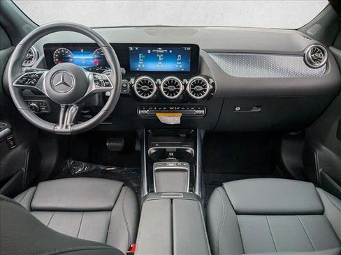 Certified 2025 Mercedes-Benz GLA 250 4MATIC image 20
