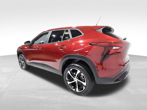 Certified 2024 Chevrolet Trax RS w/ Driver Confidence Package image 2