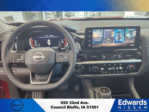 New 2026 Nissan Pathfinder Platinum w/ Cargo Package AWD/4WD image 25