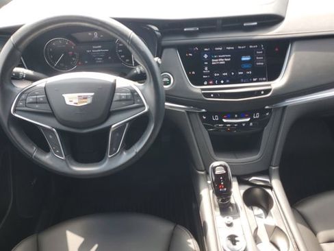 Certified 2023 Cadillac XT5 Luxury w/ LPO, Floor Liner Package FWD image 26