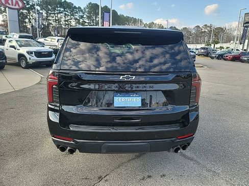 Certified 2025 Chevrolet Suburban Z71 image 6