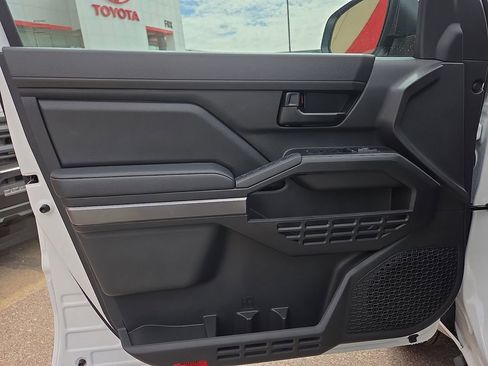 New 2026 Toyota Tacoma SR5 AWD/4WD image 17