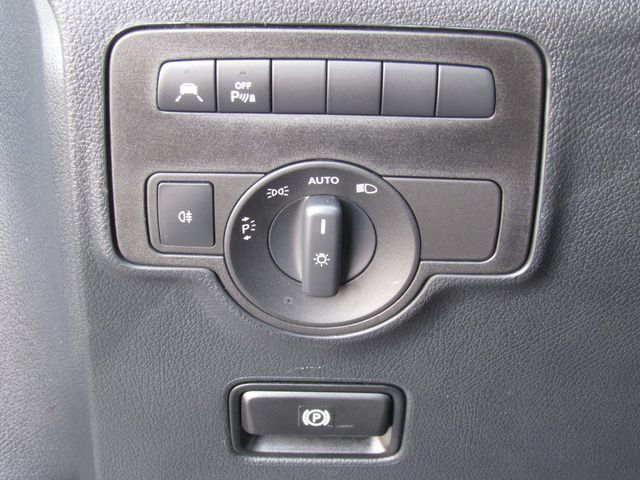Used 2023 Mercedes-Benz Metris Passenger image 33
