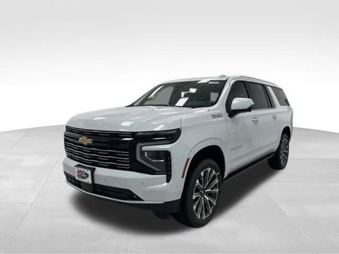 New 2026 Chevrolet Suburban High Country AWD/4WD image 3