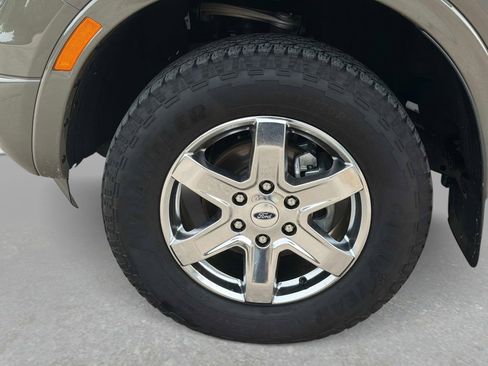 Used 2025 Ford Ranger Lariat w/ Chrome Accent Package AWD/4WD image 12