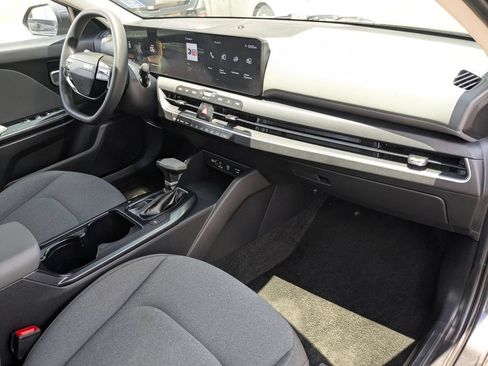 Used 2025 Kia K4 FWD image 28