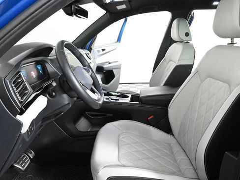 Certified 2024 Volkswagen Atlas Cross Sport SEL Premium R-Line AWD/4WD image 21