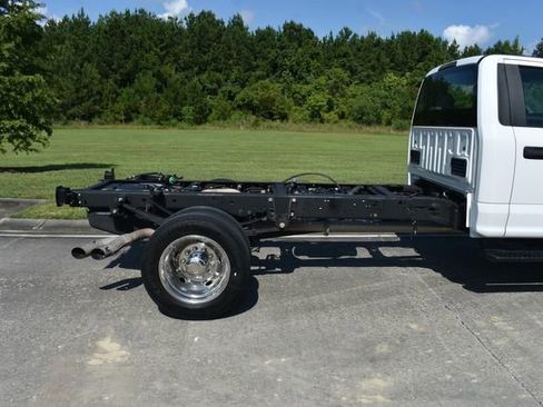 Used 2019 Ford F450 XL w/ XL Value Package image 4