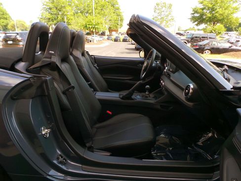 Certified 2021 MAZDA MX-5 Miata Grand Touring RWD image 35