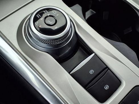 Used 2022 Ford Explorer Limited w/ Equipment Group 301A RWD image 15