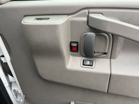 Used 2024 Chevrolet Express 3500 LT w/ LT Preferred Equipment Group image 20