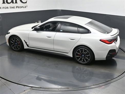 Used 2023 BMW i4 eDrive40 w/ M Sport Package image 40