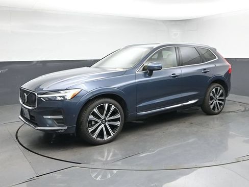 Used 2023 Volvo XC60 B5 Ultimate w/ Climate Package AWD/4WD image 4