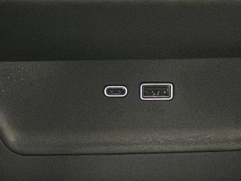 New 2026 Chevrolet Equinox LT w/ Convenience Package II image 9