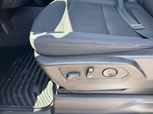 Used 2024 Chevrolet Silverado 1500 Custom RWD image 9