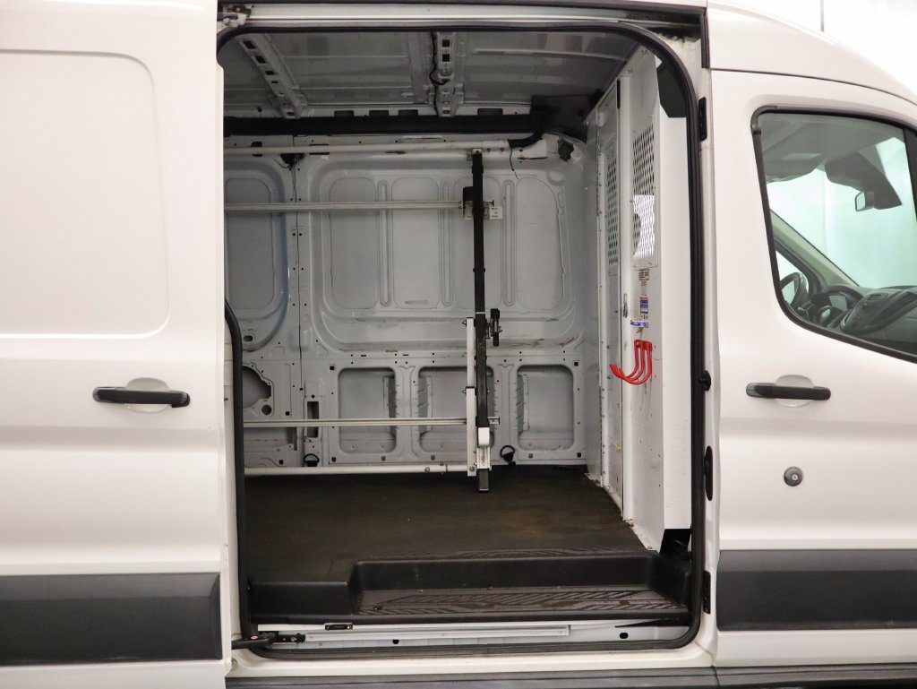 Used 2015 Ford Transit 250 148 Medium Roof RWD image 34