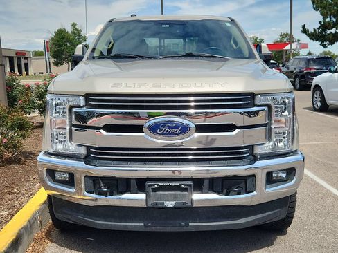 Used 2018 Ford F250 Lariat w/ Lariat Value Package AWD/4WD image 2