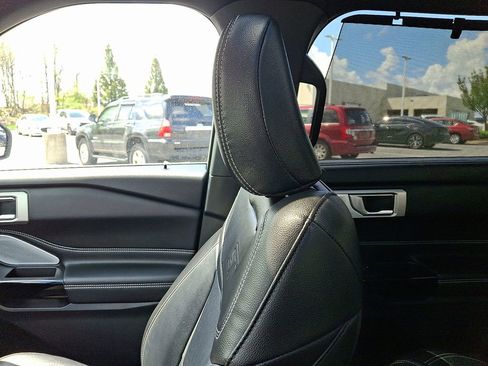 Used 2023 Ford Explorer ST w/ Equipment Group 401A AWD/4WD image 17