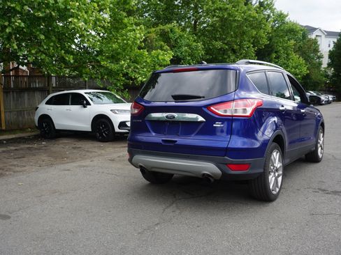 Used 2015 Ford Escape SE w/ SE Chrome Package AWD/4WD image 4
