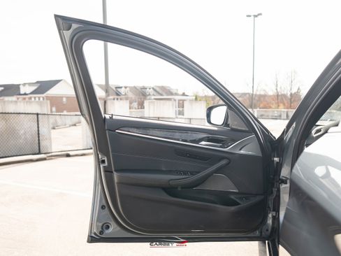 Used 2018 BMW 540i w/ M Sport Package image 43