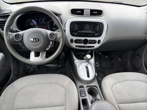 Used 2017 Kia Soul EV-e image 11